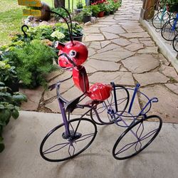 Metal Ant Plant Stand (Yard Art) Clay Pots, Planters