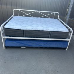 Full Over Twin Day Bed 
