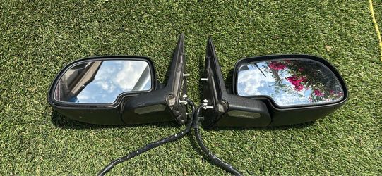 Oem 03-06 power folding mirror