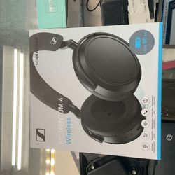 Momentum 4 Wireless Headphones