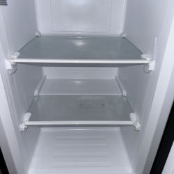 BRAND NEW mini Fridge