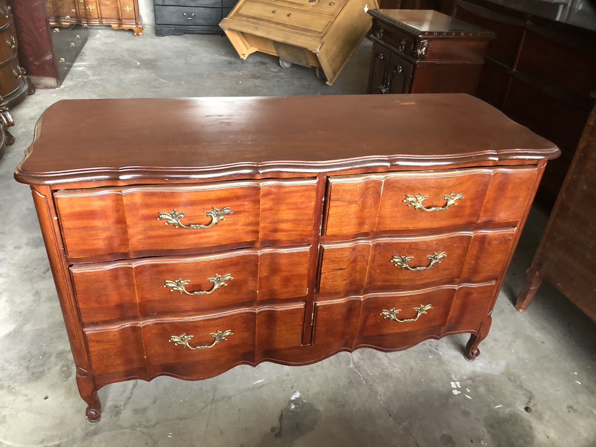 BEDROOM SET:FRENCH PROVINCIAL DRESSER NIGHTSTAND AND MIRROR