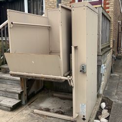 Handicap Lift