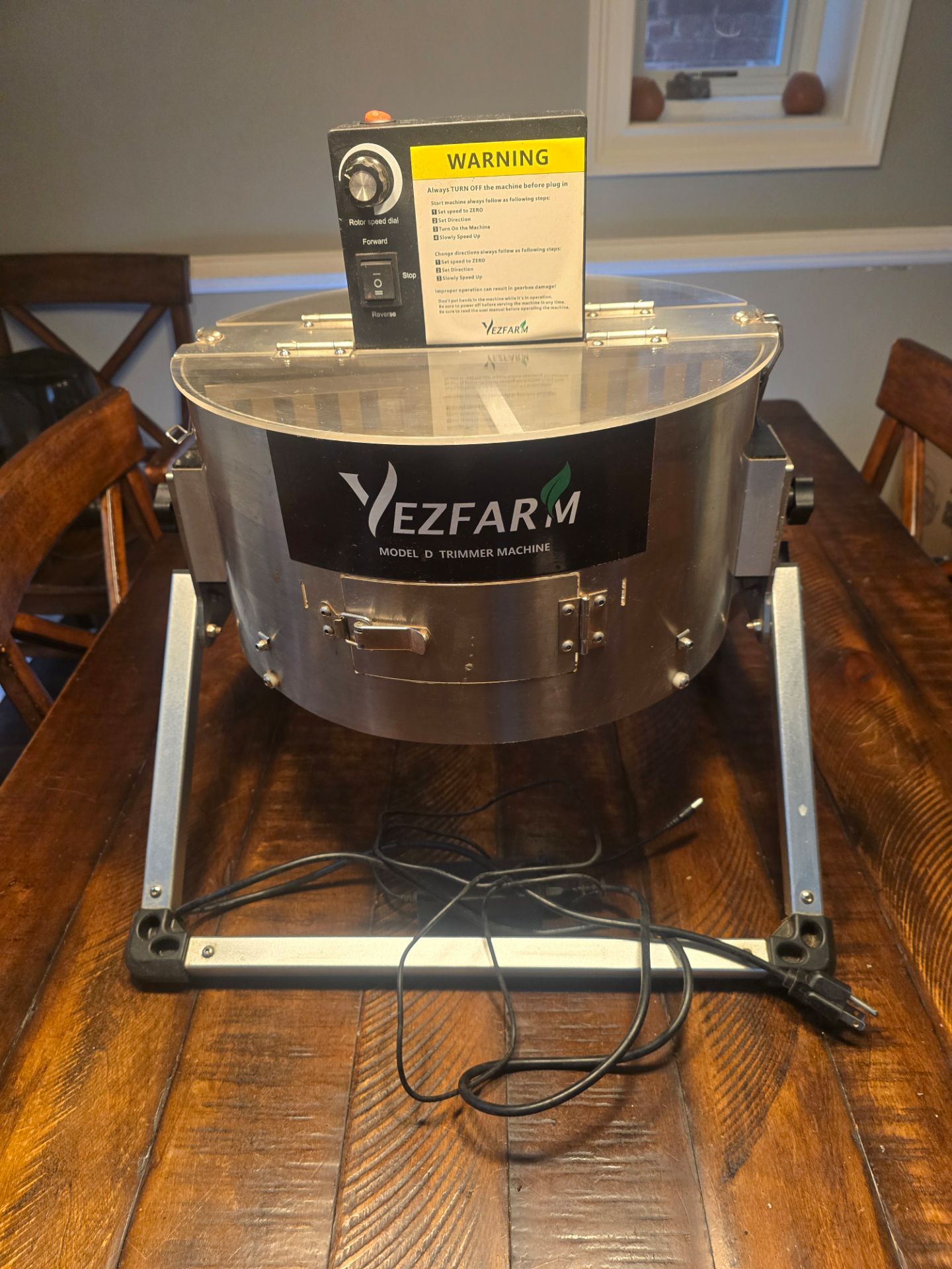 YezFarm model D trimmer machine for bud/flower