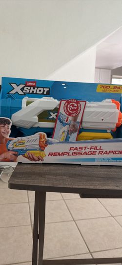 2 Water Guns