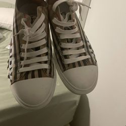 Burberry Mens Shoes 