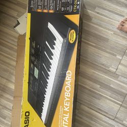Casio Ctk-2400 Piano 