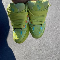 All authentic Yeezy, dunks, Melo 