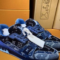 Versatile casual blue sneakers
