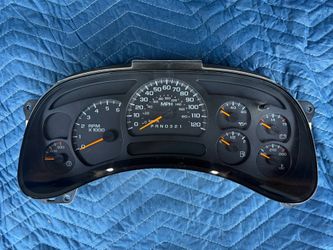 03-06 GM Chevy Gauge Cluster