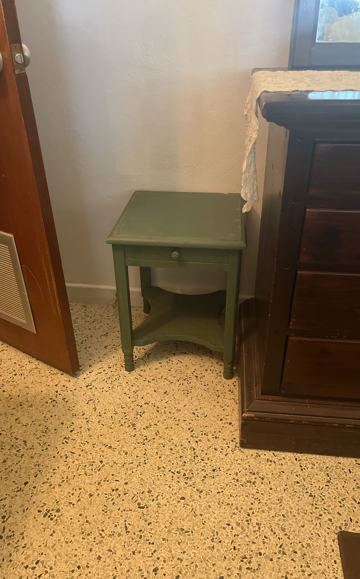 End table