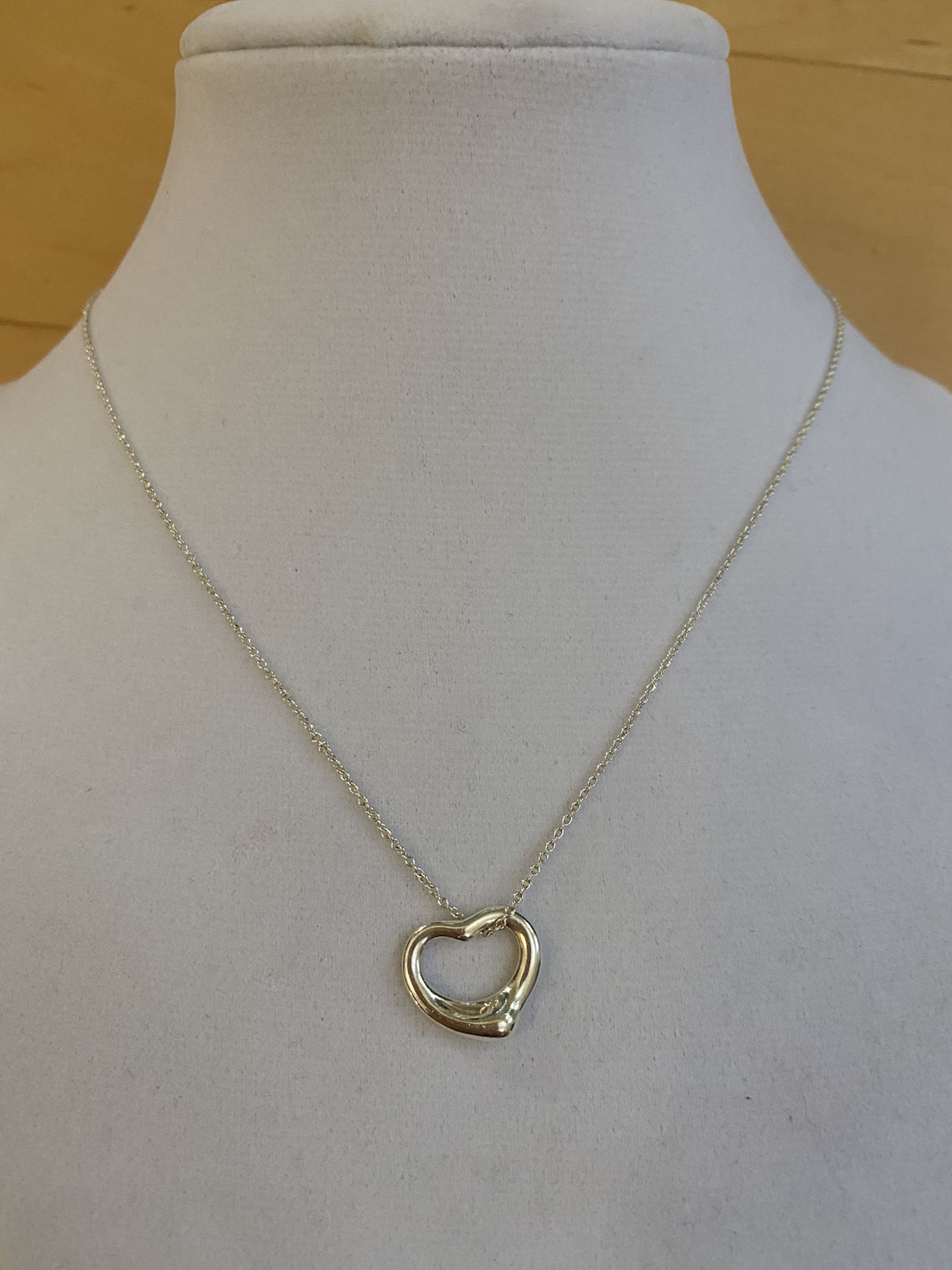 Tiffany & Co Heart necklace, like new condition