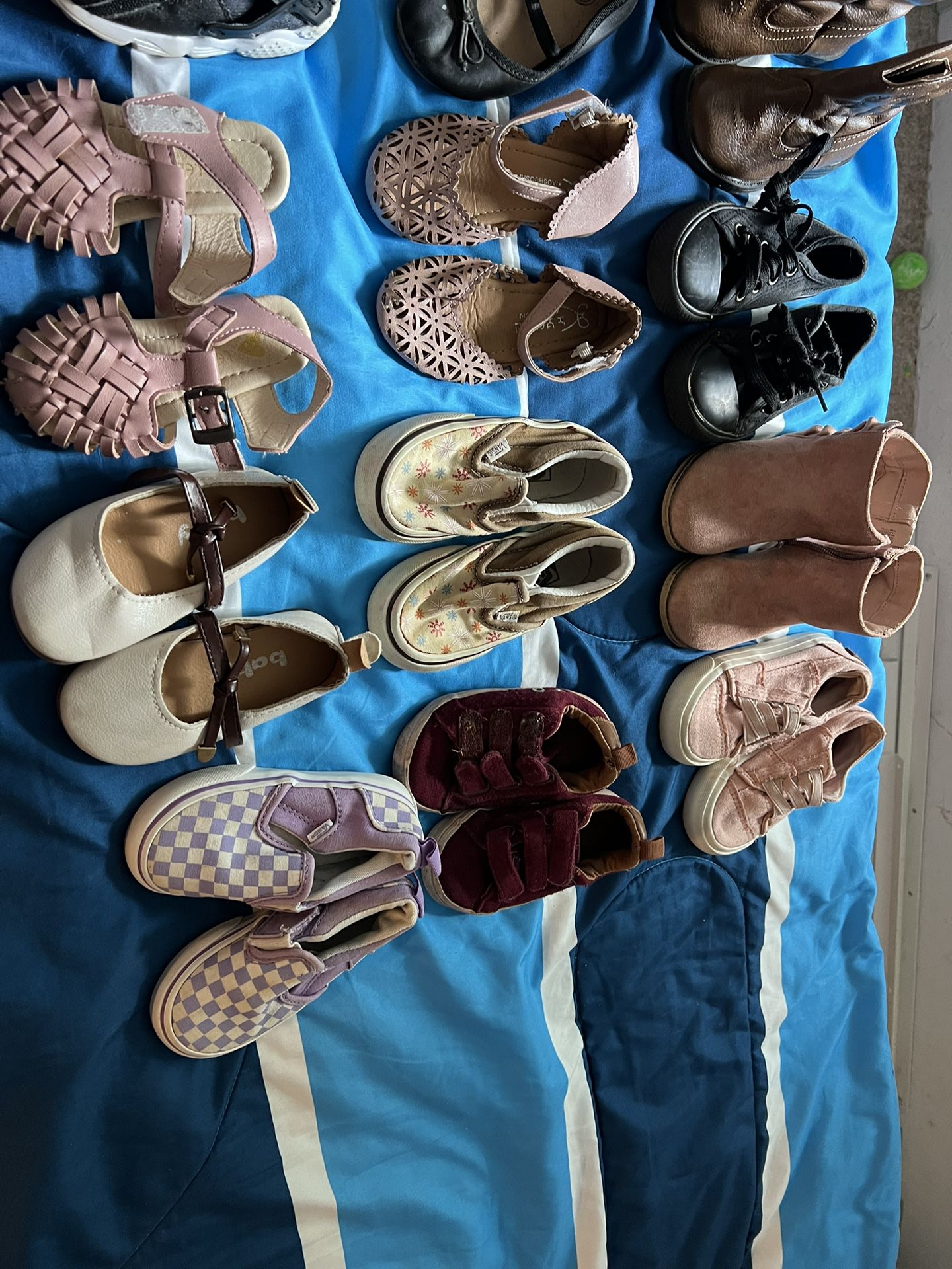 Little Girls Shoes 