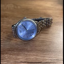 Never Worn ✨Women’s Slim Michael Kors Runway Wristwatch 