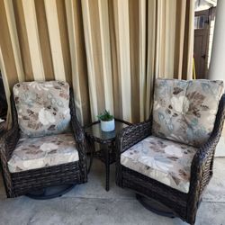 New Patio set/ Outdoor Furniture/ Conversation Set/ Swivel Chairs