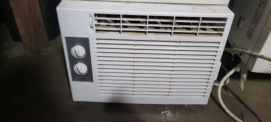 Air conditioner windows A/C unit(s)