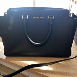 Michael Kors Selma Leather Medium Purse  