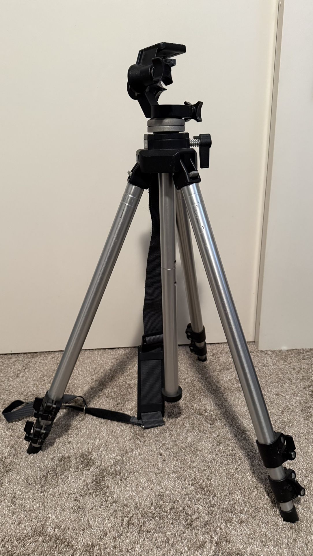 Bogen Manfrotto 3021 Tripod