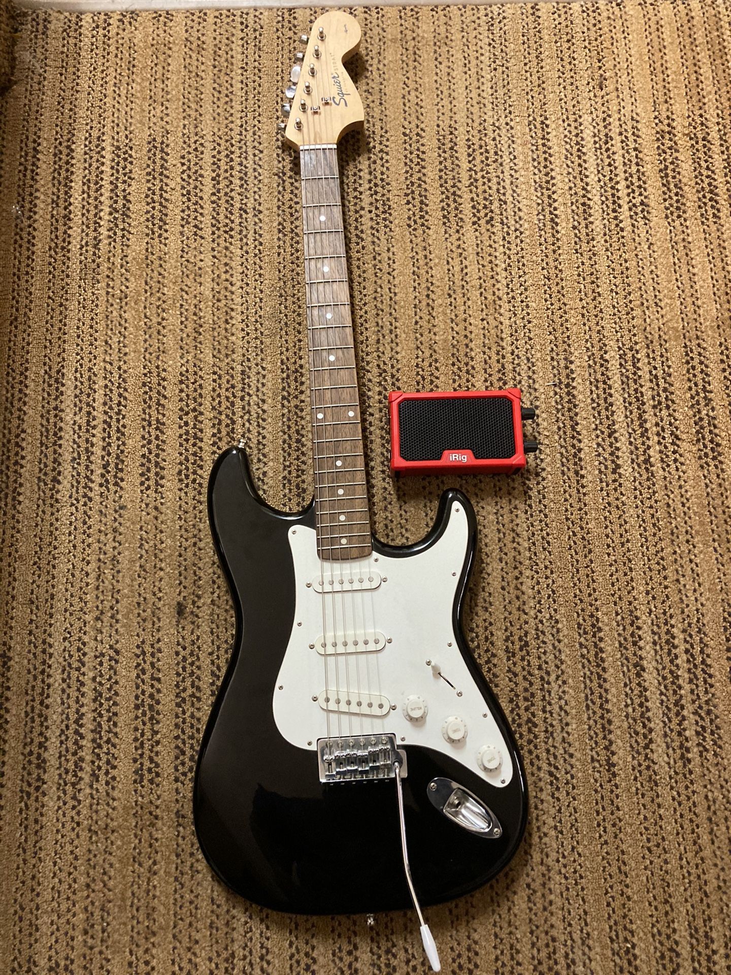 Squier Guitar comes with Nano iRig speaker & guitar chord