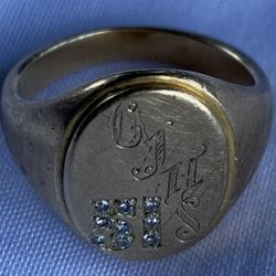 10k Gold 9 Diamond Ring 