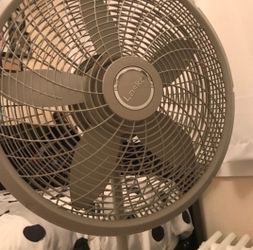 Standing fan