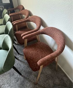 4 brand new chairs