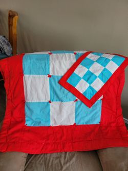 Baby crib/floor blanket with pillow case