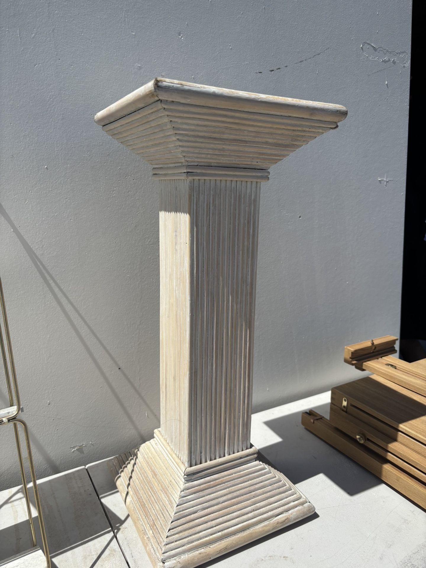 Pillar
