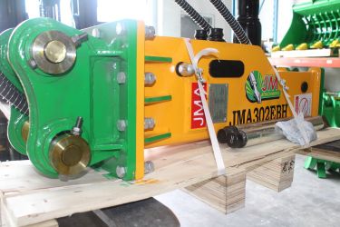  Hydraulic Hammer Breaker for Caterpillar CAT302 or Simillar Machines. 
