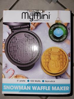  Mini Waffle Maker