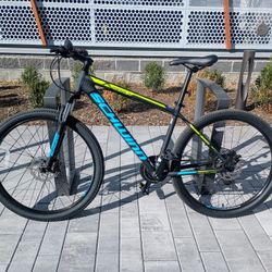 Schwinn Mesa 2 Trail / Mountain Bike