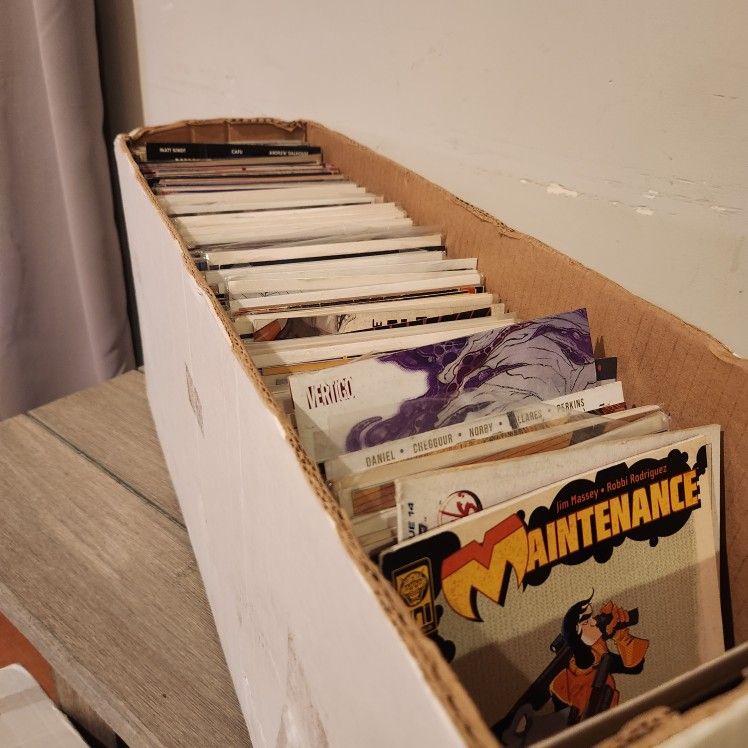 200+ Comics Books & Magazines