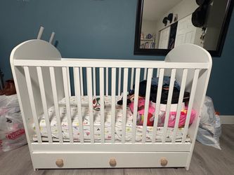White Crib with Drawers