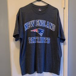 New England Patriots Majestic Men's Short Sleeve Gray Graphic T-shirt XL
