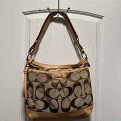 Coach Shoulder Bag  A1381-F19727