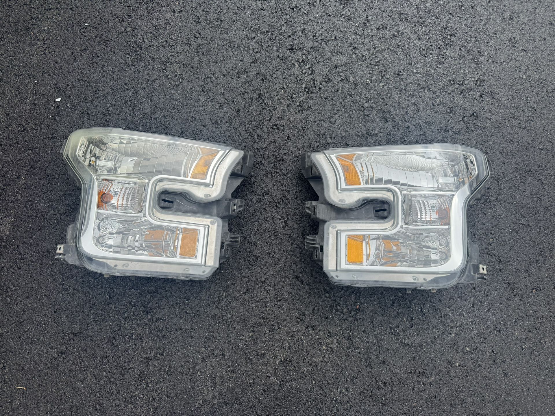 Ford F150 Headlight Assembly
