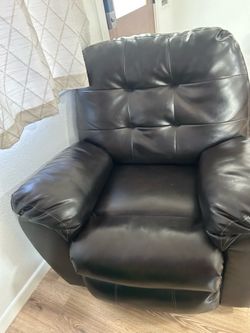 Modern Black Tufted Recliner