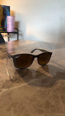 Ray-Ban RB4171 Erika sunglasses