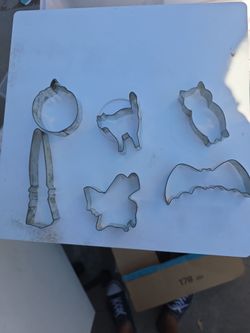 Vintage Metal Halloween Cookie Cutter Set (5 Pieces)