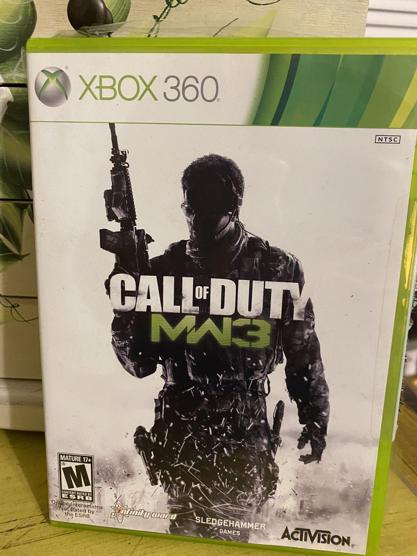 Xbox 360 call of duty mw3 game