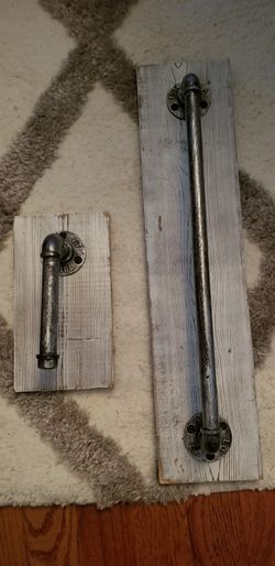 White Washed Wood Toilet Paper Holder and Towel Holder 