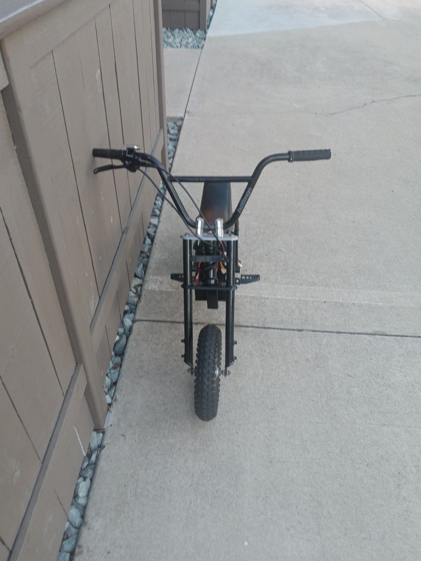 Razor Mx400
