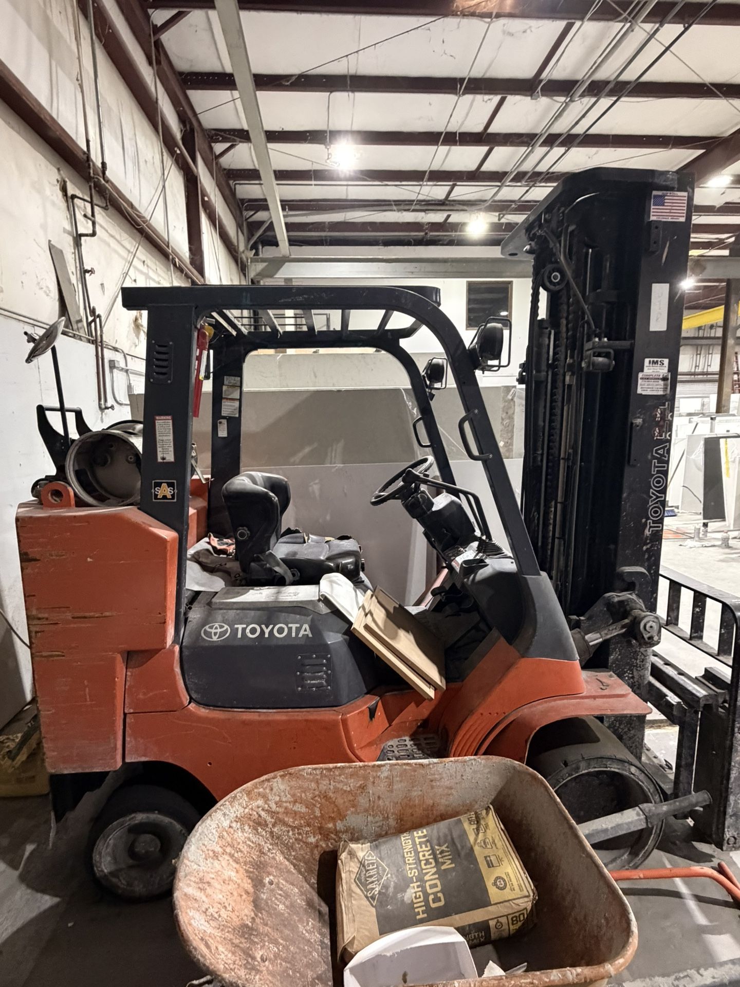 Toyota Lp Forklift 8000 Pound Capacity Great Condition