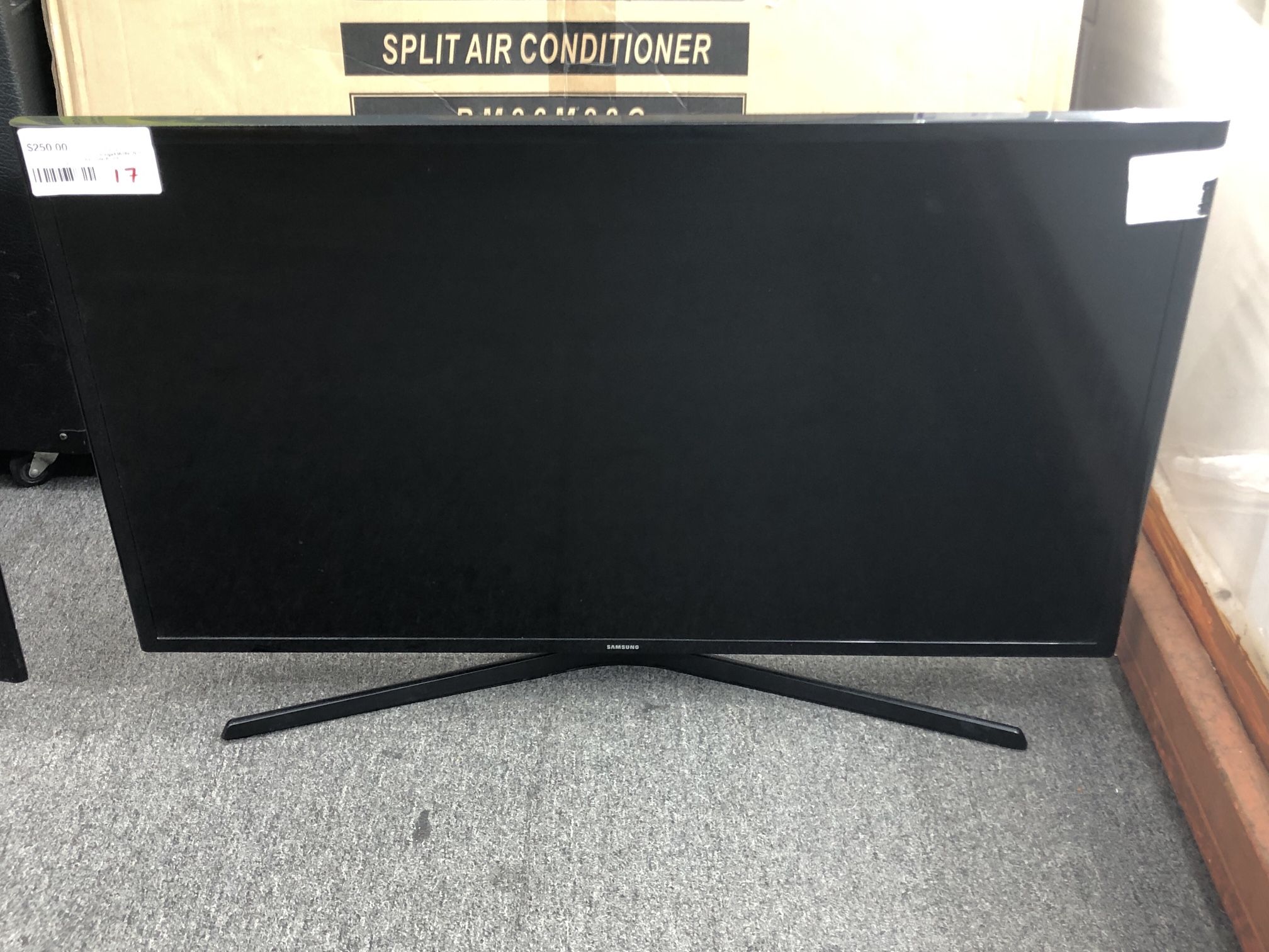 Samsung UN40J5200AF 1080p 40” Led Smart TV