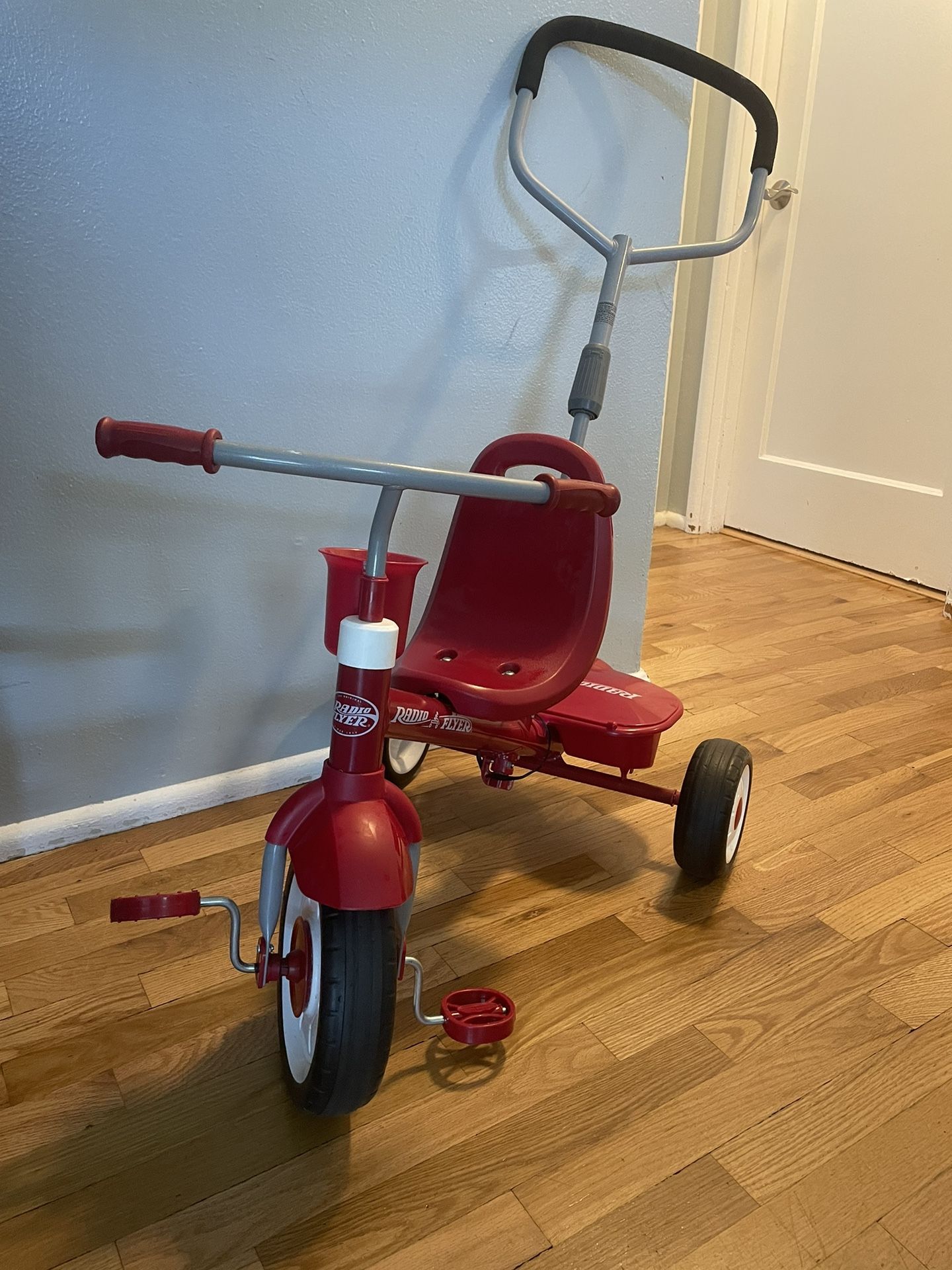 Radio Flyer 3-in-1 Stroll N Trike - Tricycle 