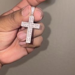 Cross pendant