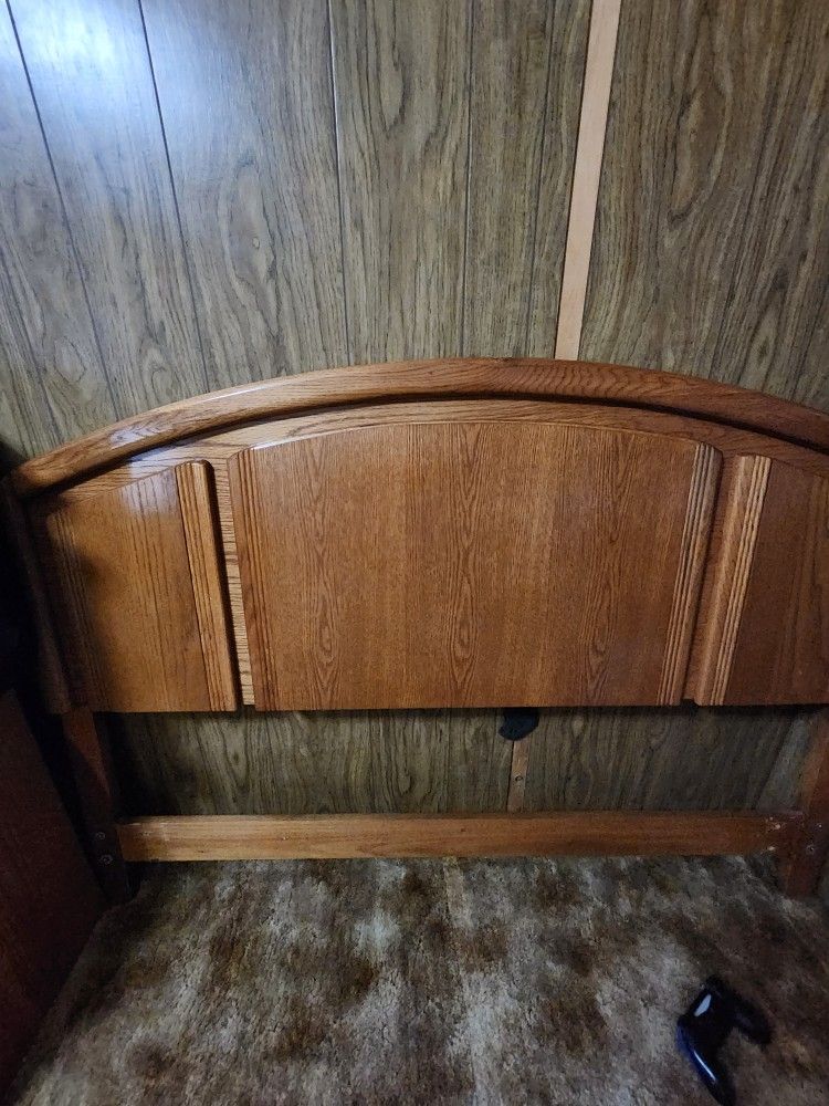 Bedroom Set, NO Matress.