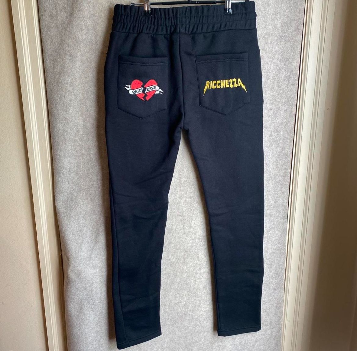 NWT Ricchezza “Love Hurts Money Heals” Men's clothing