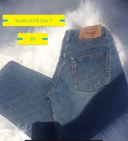 Levis $8