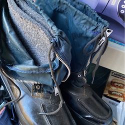 Boots Size10